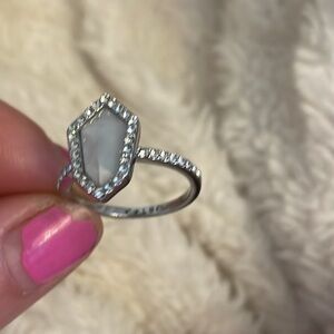 CHLOE & ISABEL MARQUEE CUT GLASS FASHION RING Sz 8